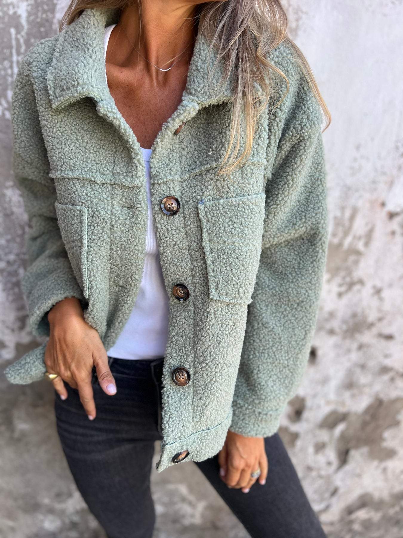 MESHA | STYLISH AND WARM WOMEN'S COAT FOR AUTUMN