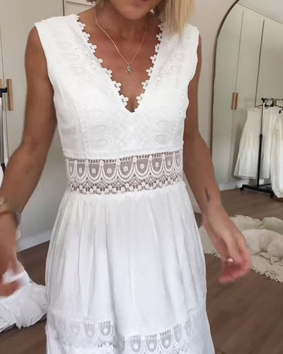 STEPHANIE | ELEGANT V-NECK DRESS