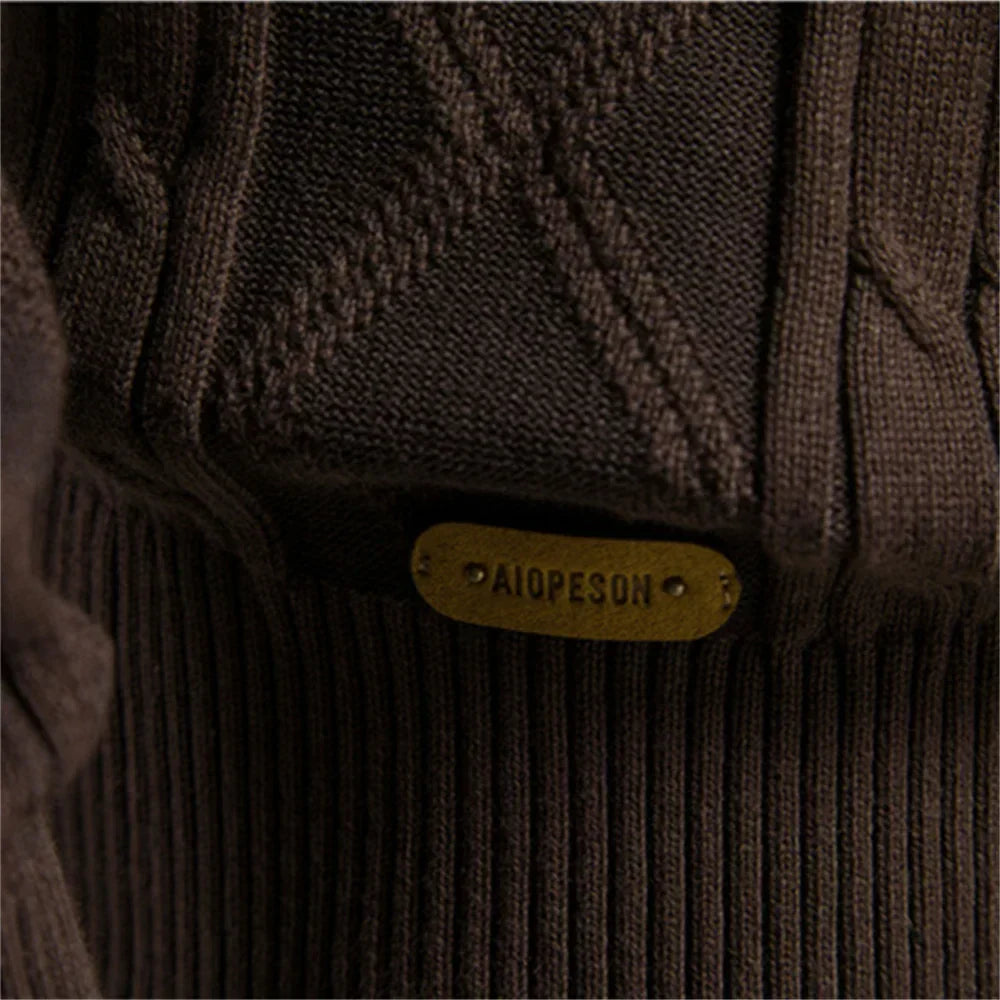 Harlow | Men's Cardigan with Button Closure