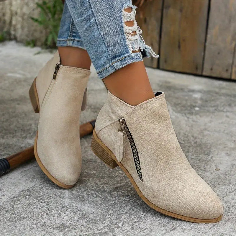 Céline - Trendy suede boots with heel