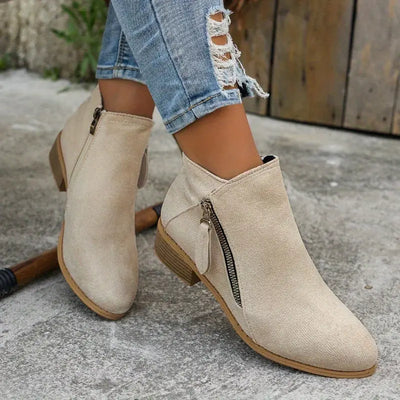 Céline - Trendy suede boots with heel