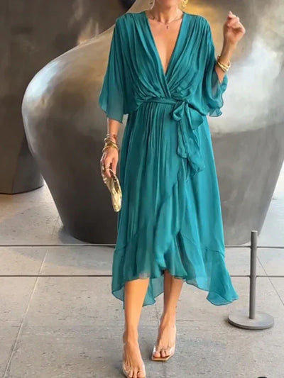 DORI | FLOWY LIGHT DRESS WITH V-NECK