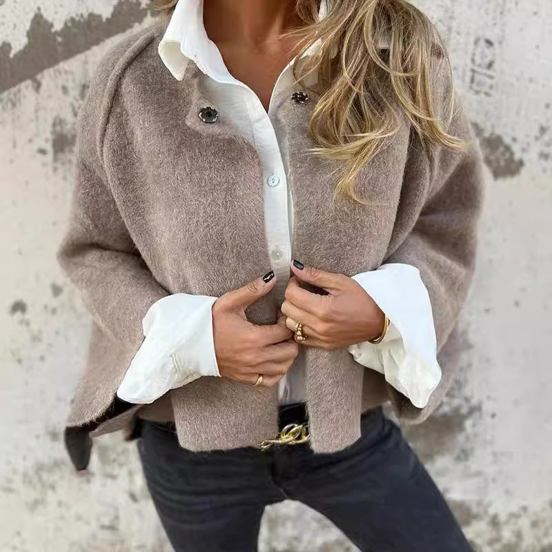 KIANA | SHORT JACKET WITH CHIC FLARED SLEEVES