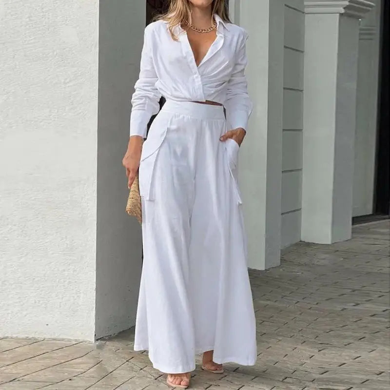 Blanca | Summer outfit with knotted shirt and high-waisted pants