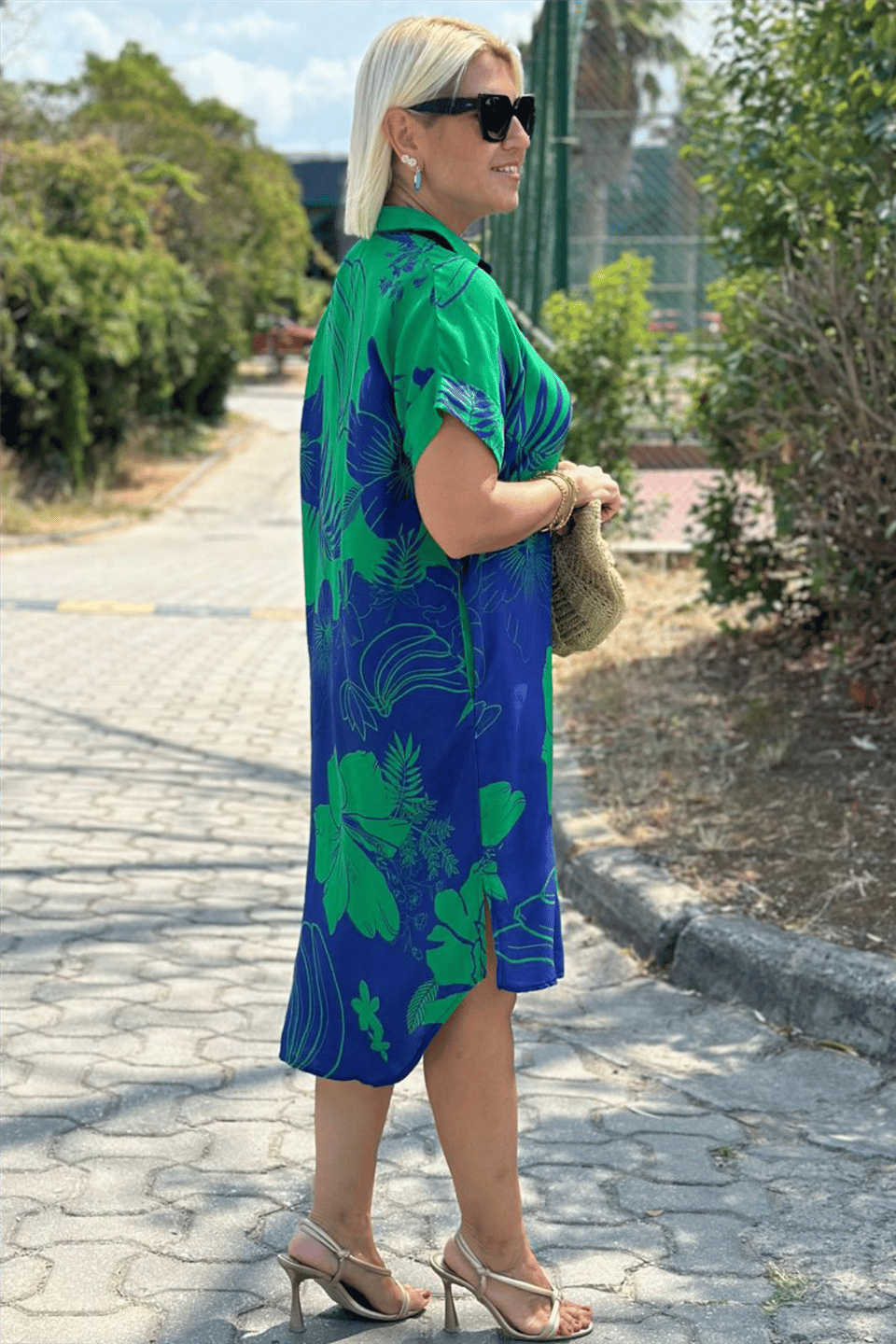 JULIETTA | ELEGANT BUTTON-UP DRESS